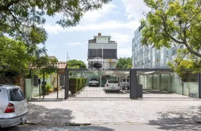Cobertura à venda no bairro camaquã com 1 dormitório e possibilidade de ampliação