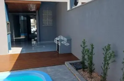 Geminados a venda com 3 quartos, sendo 1 suíte com piscina no floresta
