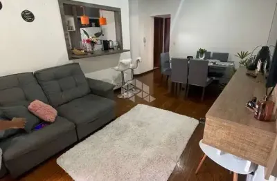 Apartamento charmoso com 2 dormitórios e localização privilegiada