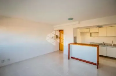 Apartamento 02 dormitórios com 65,00m2, 01 vaga coberta, desocupado, no bairro tristeza