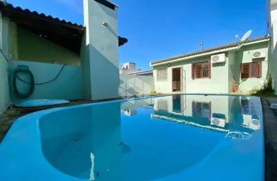 Casa com 3 quartos à venda na Irmã Edite Maria, 562, Nossa Senhora Medianeira, Santa Maria