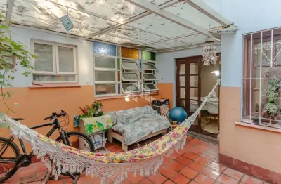 Apartamento garden de 3 dormitórios, 2 áreas abertas e garagem no bairro auxiliadora próximo da plínio brasil milano, 24 de outubro e carlos gome