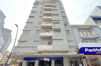 Apartamento 3 dormitórios 75 m2, elevador, andar alto com vista, no centro