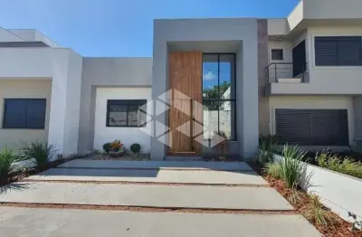 Casa em condomínio fechado (03) três dormitórios/quartos sendo (01) suíte bairro hípica