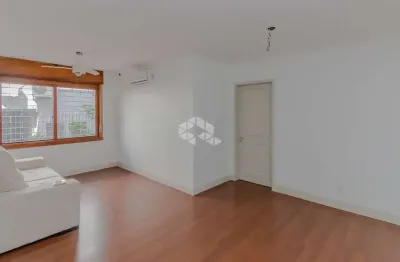 Crédito real vende apartamento de 3 dormitórios / quartos, sendo 01 suíte na rua tito lívio zambecari / bairro mont serrat / porto alegre / rs.