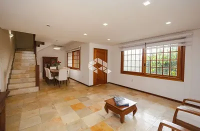 Casa em condomínio com 2 dormitórios, 201m2 no bairro tristeza