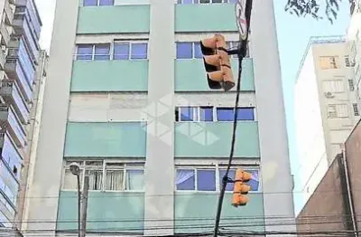 Espaçoso 3 dormitórios, suite e vaga entre o shopping total e a redenção