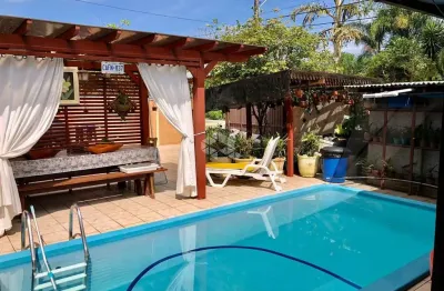 Casa com 4 dormitórios/quartos na daniela - florianópolis/sc