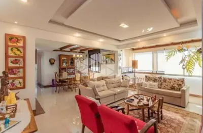 Apartamento / 3 dormitórios / 1 suíte / churrasqueira / 2 vagas cobertas / vila ipiranga / assis brasil / porto alegre / rs