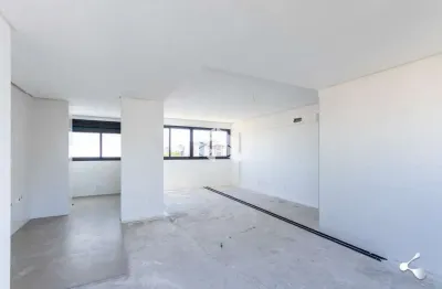 Apartamento de dois dormitórios com duas garagens, no menino deus