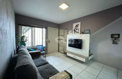 Apartamento semimobiliado 02 dormitórios no arroio grande
