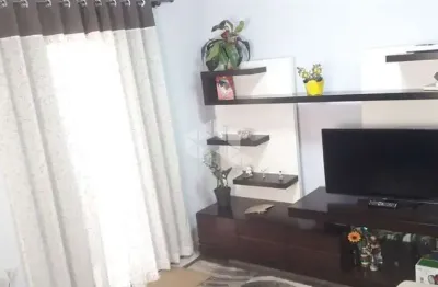 Sobrado arborizado de 90m² de esquina localizado no jova rural