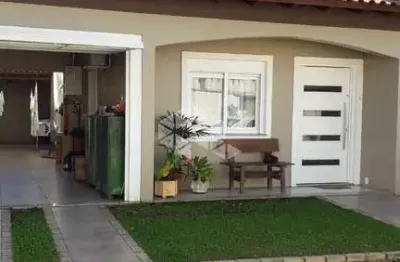 Casa em condomínio fechado com 3 quartos à venda na Avenida da Cavalhada, 6445, Cavalhada, Porto Alegre