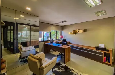 Sala comercial seminova, semimobiliada, 56,23 m², dois escritórios, reunião, copa e lavabo, bairro Praia de Belas - Porto Alegre