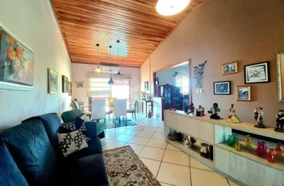 Casa 2 dormitórios, 1 suíte, semimobiliada, pátio, 2 vagas de garagem, bairro encosta do sol, estância velha - aceita financiamento e fgts!