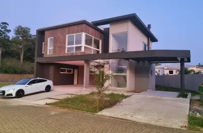 Casa em condominio com 3 quartos e pátio amplo cachoeirinha à venda 270m2