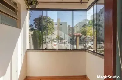 Apartamento 2 dormitórios, banheiro, sacada, vaga no bairro Sarandi em Porto Alegre.