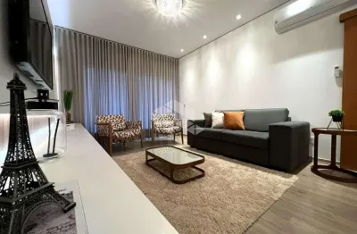 Apartamento, 85m² privativos com 2 dormitórios sendo 1 suíte em condomínio com infraestruturas completas.