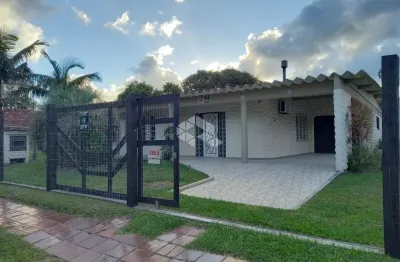 Casa com 3 dormitórios, 2 vagas, em atlântida, xangri-lá/rs