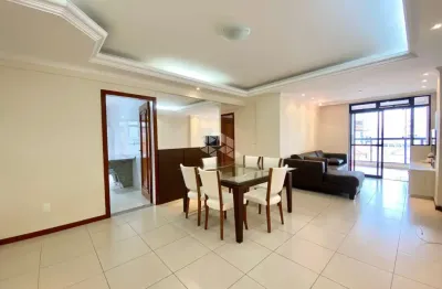 Apartamento à venda de 3 quartos sendo 1 suíte e 1 vaga de garagem no bairro campinas em são josé/sc