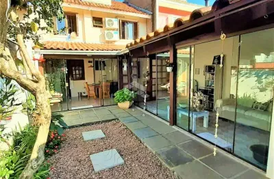 Casa com 3 quartos à venda na Rua Constantino Fernando Onorato Bottin, 158, Hípica, Porto Alegre
