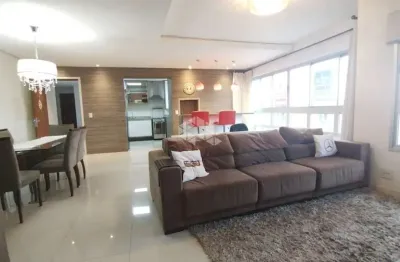 Magnífico apartamento de três dormitórios com suíte e duas vagas de garagem