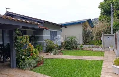 Casa 2 dormitórios, 1 banheiro, 2 vagas, bairro encosta do sol, em estância velha. aceita financiamento e fgts.