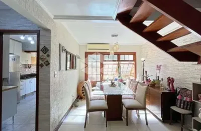 Casa sobrado em à venda condomínio com 3 quartos, 1 suíte, 2 vagas no bairro ipanema à venda por r$ 575mil