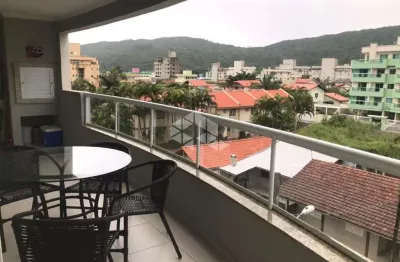 Apartamento mobiliado com dois quartos em bombas bombinhas sc