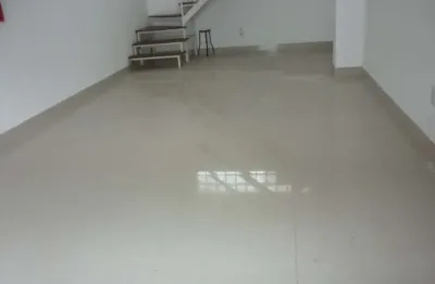 Loja comercial na 24 de outubro, debronte ao parção, com 50m² privativos! melhor localização do moinhos de vento.