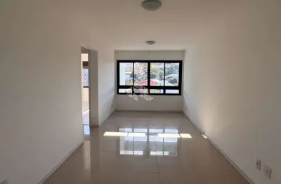 Apartamento com dois quartos, churrasqueira e box, no jardim do salso