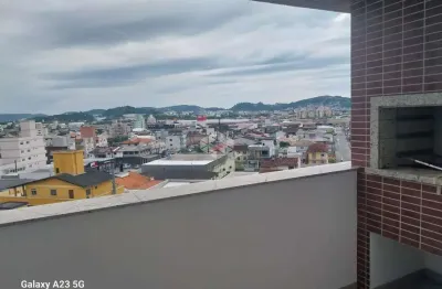 Apartamento 02 dormitorios com suite / sacada com churrasqueira / vista livre