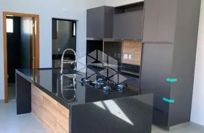 Casa em condomínio à venda,  3 suítes, 4 vagas, quinta da primavera