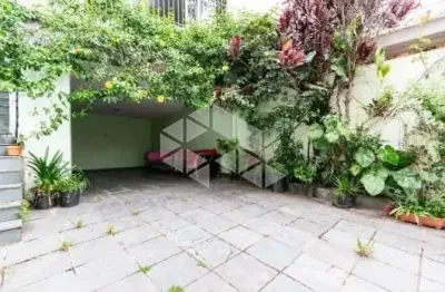 Venda sobrado com 138m² com 3 dormitórios (1 suíte) e 3 vagas no bosque da saúde, próximo de metrô