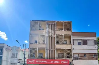 Apartamento de 2 dormitórios no centro - frente ao colégio centenário