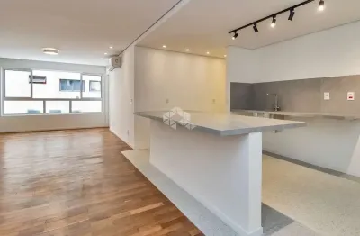 Apartamento reformado com 128 m² na alameda ministro rocha azevedo