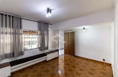 Casa à venda próxima ao metrô parada inglesa com 3 dormitórios (1 suíte) e garagem coberta