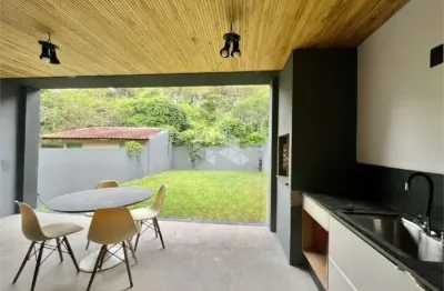 Casa de 3 suítes com 173m² por 1.900.000,00, na praia do morro das pedras, florianópolis, sc