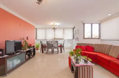 Apartamento garden passo da areia 1 suite, 2 dorm. 2 vagas cobertas e escrituradas.