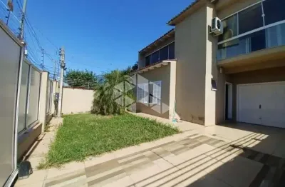 Sobrado 3 dormitórios, sendo uma suíte no bairro estância velha