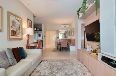 Apartamento de alto padrão com 2 suítes e 2 vagas de garagem no bairro joão paulo em florianópolis/sc