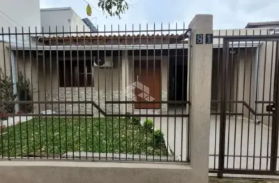 Casa com 2 quartos e piscina no bairro são jose em canoas