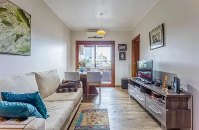 Apartamento de 2 dormitórios com sacada integrada e churrasqueira  com  vaga coberta no bairro jardim lindóia