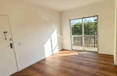 Apartamento recém-reformado com 3 dormitório, pró ximo ao shopping grand plaza