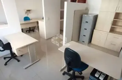Sala à venda com 44 m², 1 vaga no Bairro Praia de Belas, Porto Alegre RS.