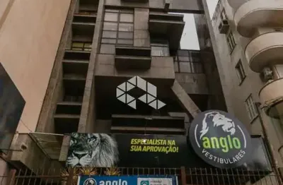 Excelente sala comercial próxima ao hospital moinhos de vento com 32m² privativos