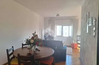 Apartamento com 114m², 3 dormitórios, dependência, 1 vaga, elevador a 100 metros do hospital de clinicas