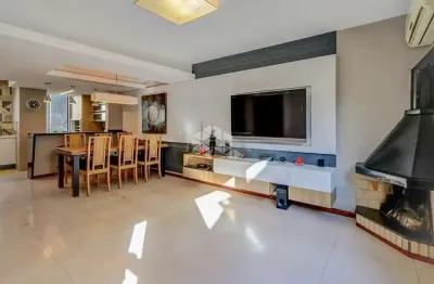 Casa em condomínio com 173m², 3 dormitórios, 1 suíte, 2 vagas, no bairro tristeza em porto alegre