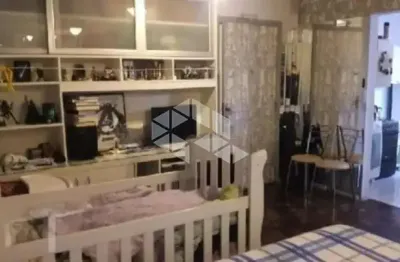 Apartamento JK mobiliado, condomínio com elevador, mobiliado, próximo UFRGS, centro histórico.