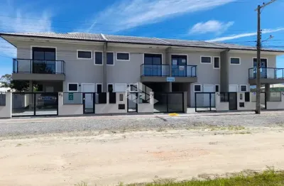 Sobrado à venda a 500 metros do mar na praia da pinheira - palhoça/sc